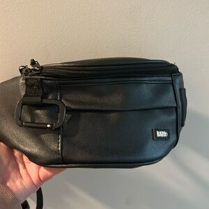 Bark Essential Fanny Pack - Black - Dog Training / Park / Beach/ Walk - NEW